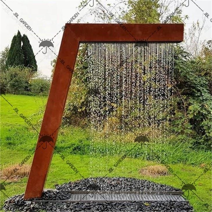 Manufacturers Fountains Gate