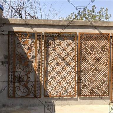 Jaden Panno Corten Rusted Screens