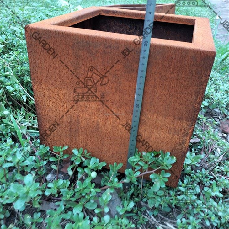 Veradek Tall Planter