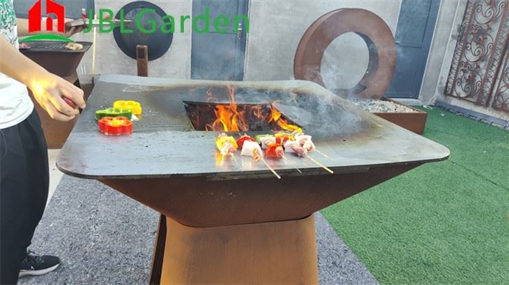 Nature Style Corten Barbecue Garden