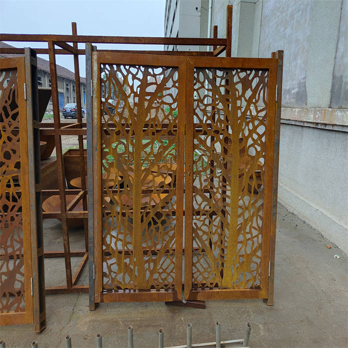 Metal ekran Panel Kloti