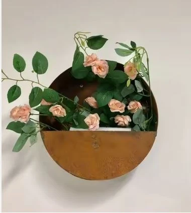 Ti plantè flè metal