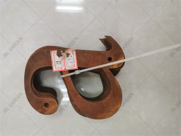 Weathering Corten Steel Lèt